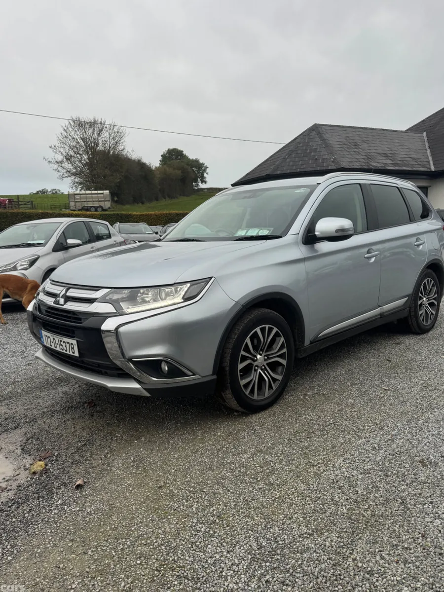 Mitsubishi Outlander SUV, Diesel, 2017, Grey