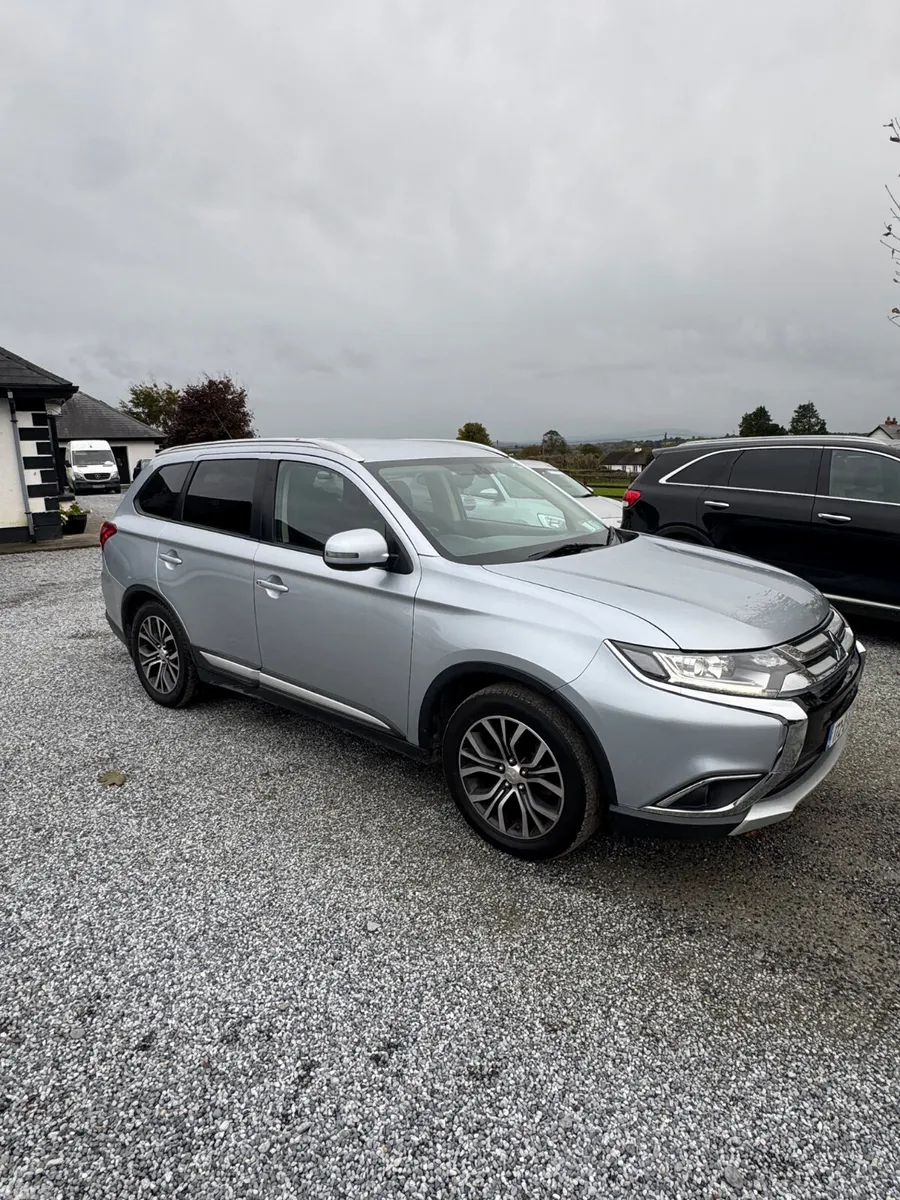 Mitsubishi Outlander SUV, Diesel, 2017, Grey