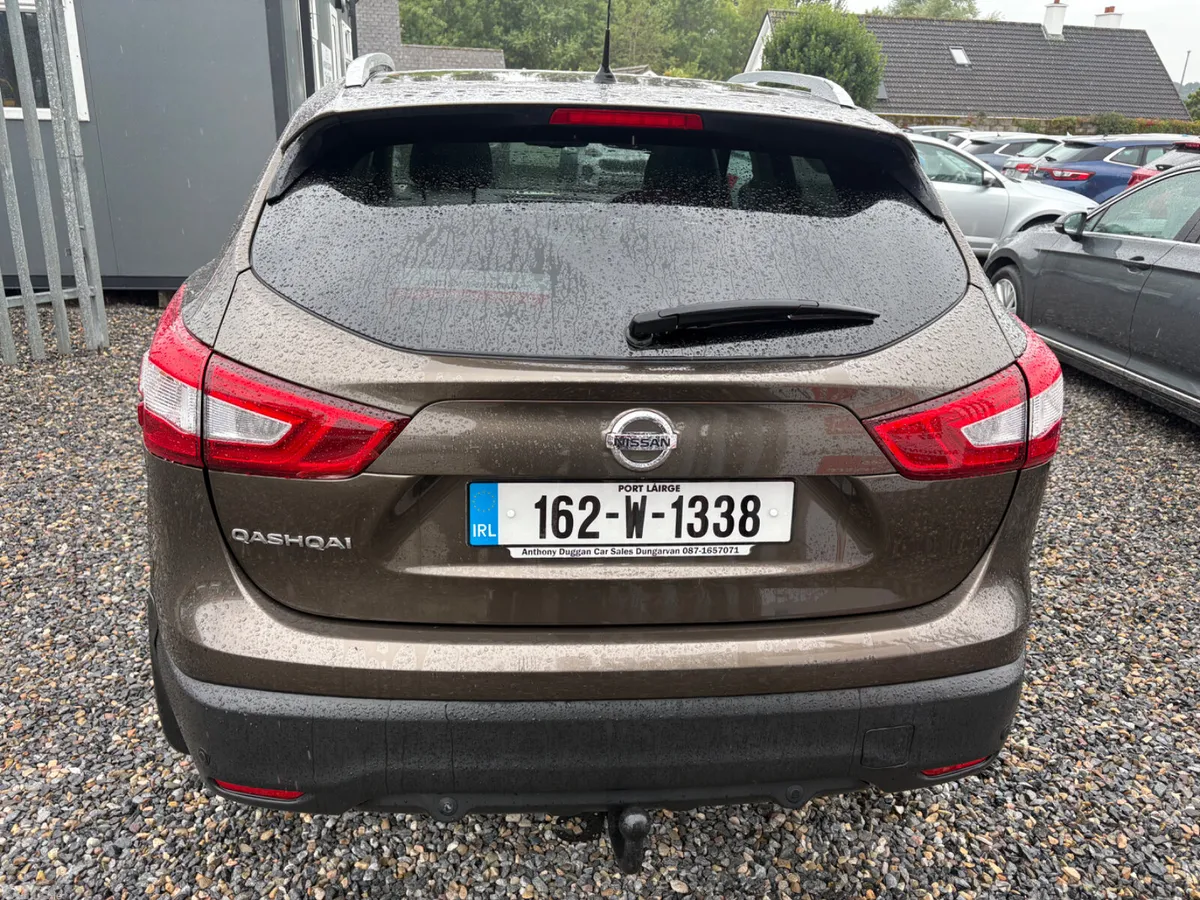 Nissan Qashqai Hatchback, Diesel, 2016, Brown