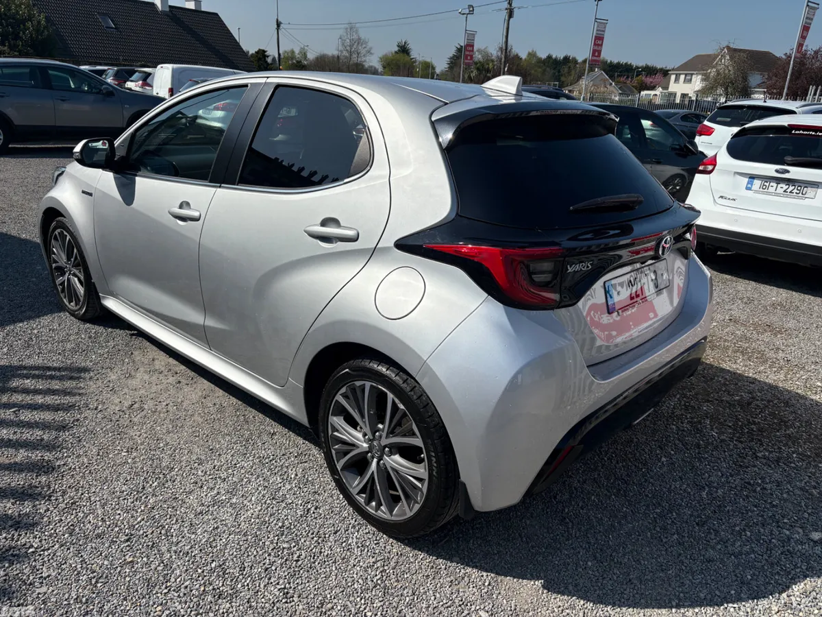 Toyota Yaris Hatchback, Petrol Hybrid, 2022, Grey
