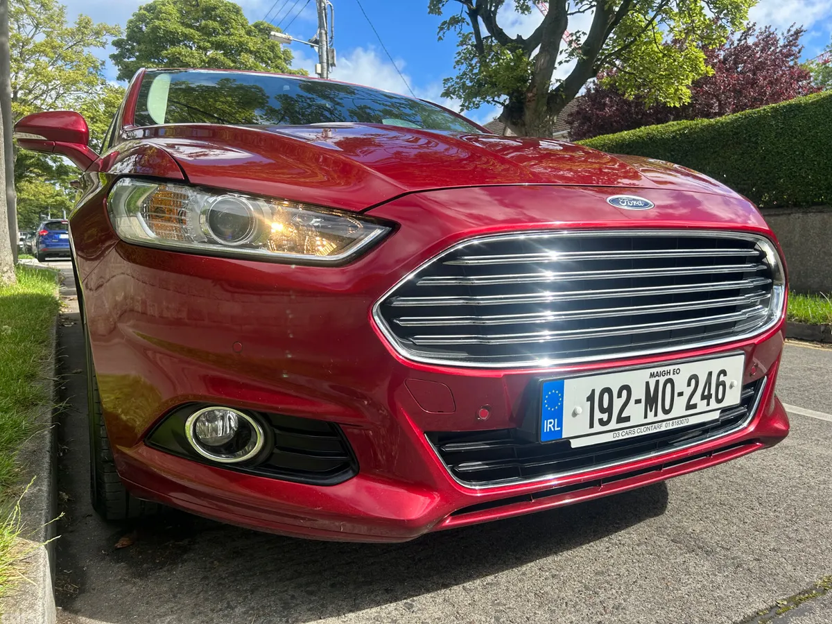 Ford Mondeo Hatchback, Diesel, 2019, Red