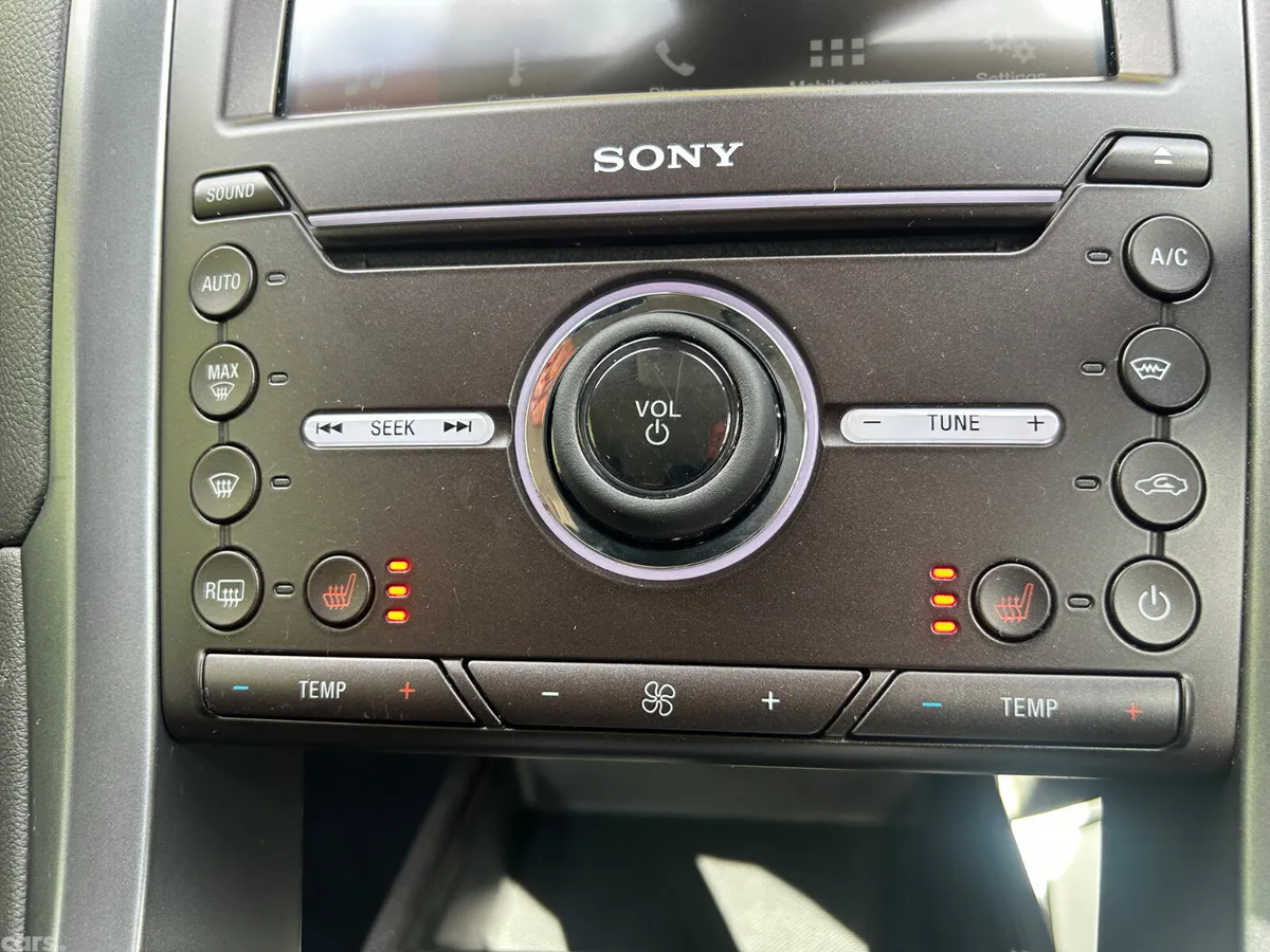 Ford Mondeo Hatchback, Diesel, 2019, Red
