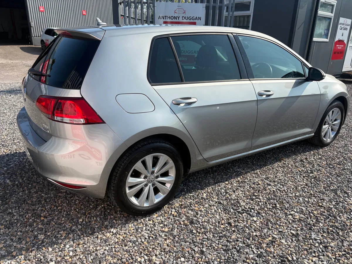 Volkswagen Golf Hatchback, Petrol, 2017, Silver