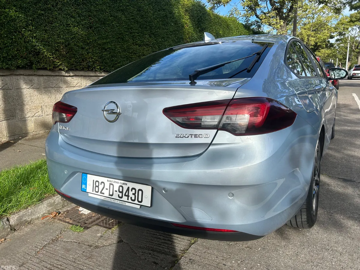 Opel Insignia Hatchback, Diesel, 2018, Grey