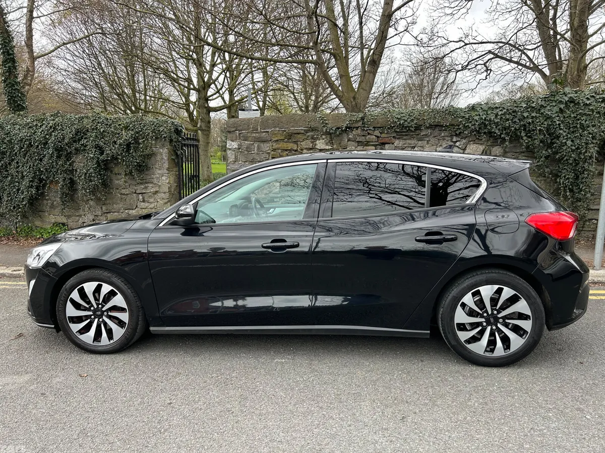 Ford Focus Hatchback, Petrol, 2019, Black