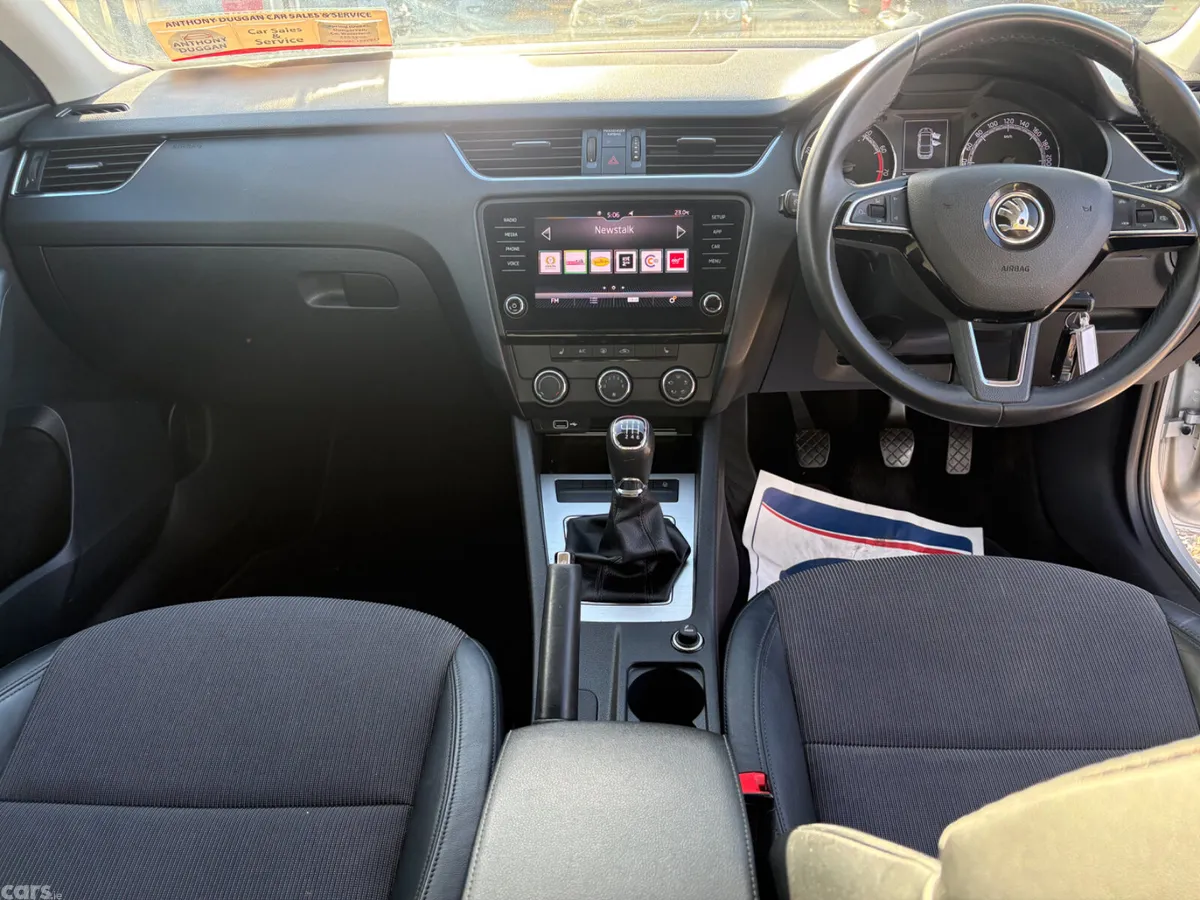 Skoda Octavia Saloon, Petrol, 2019, Grey