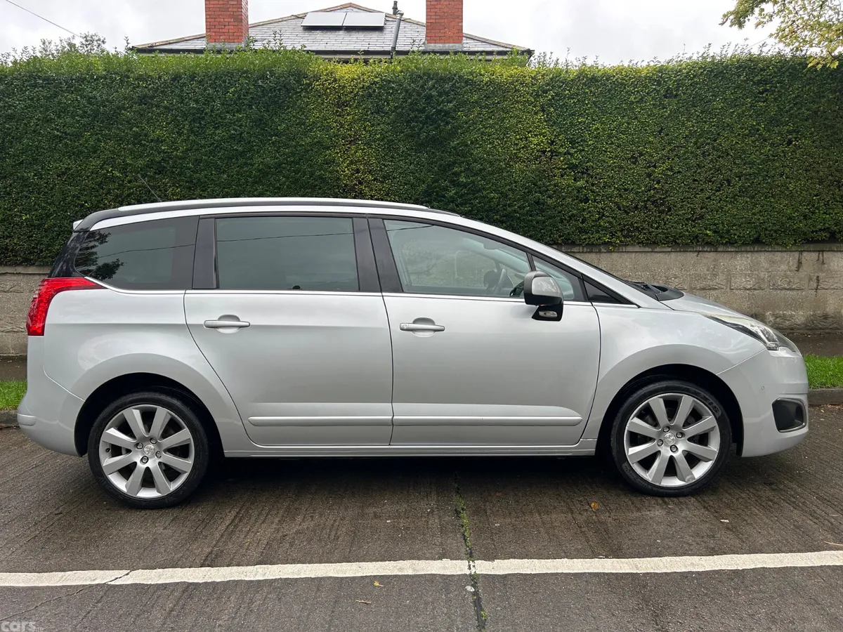 Peugeot 5008 MPV, Diesel, 2016, Silver