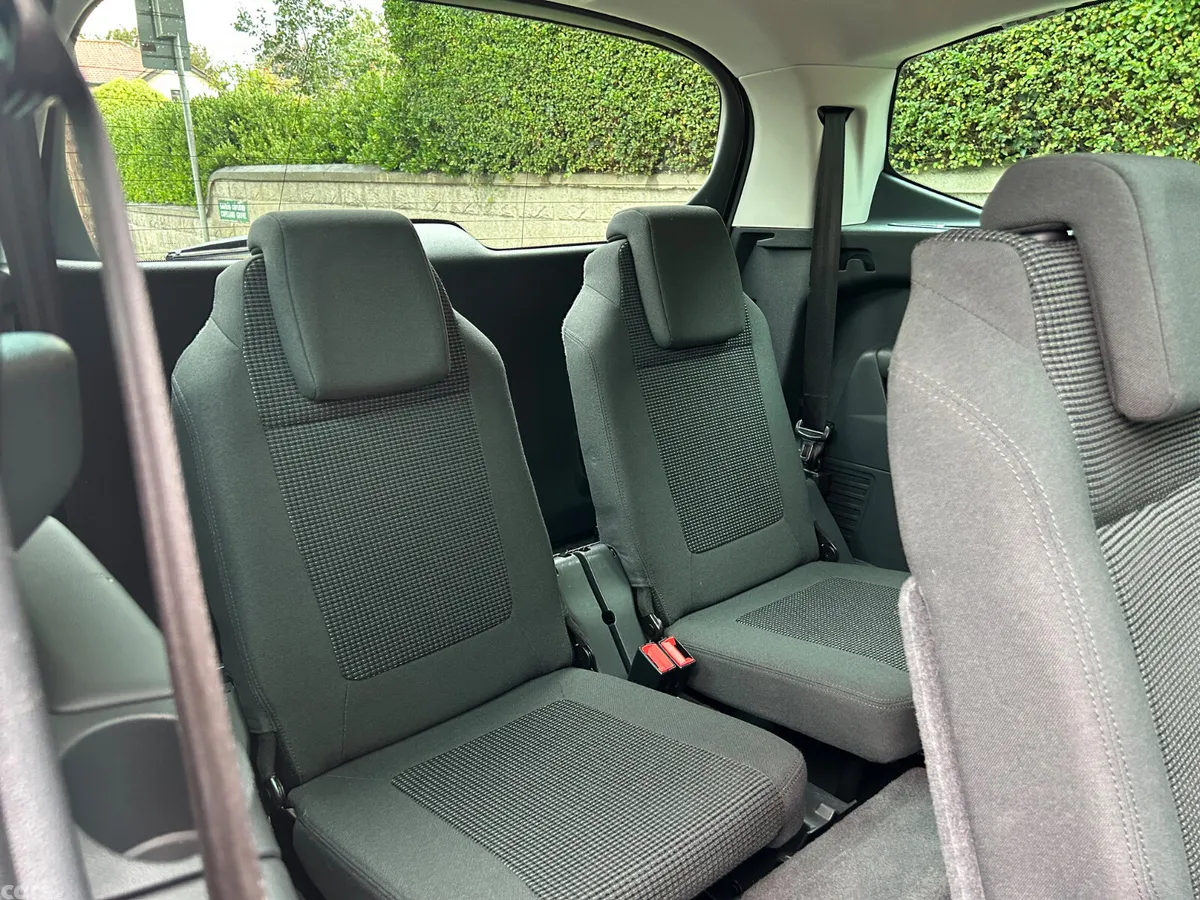 Peugeot 5008 MPV, Diesel, 2016, Silver
