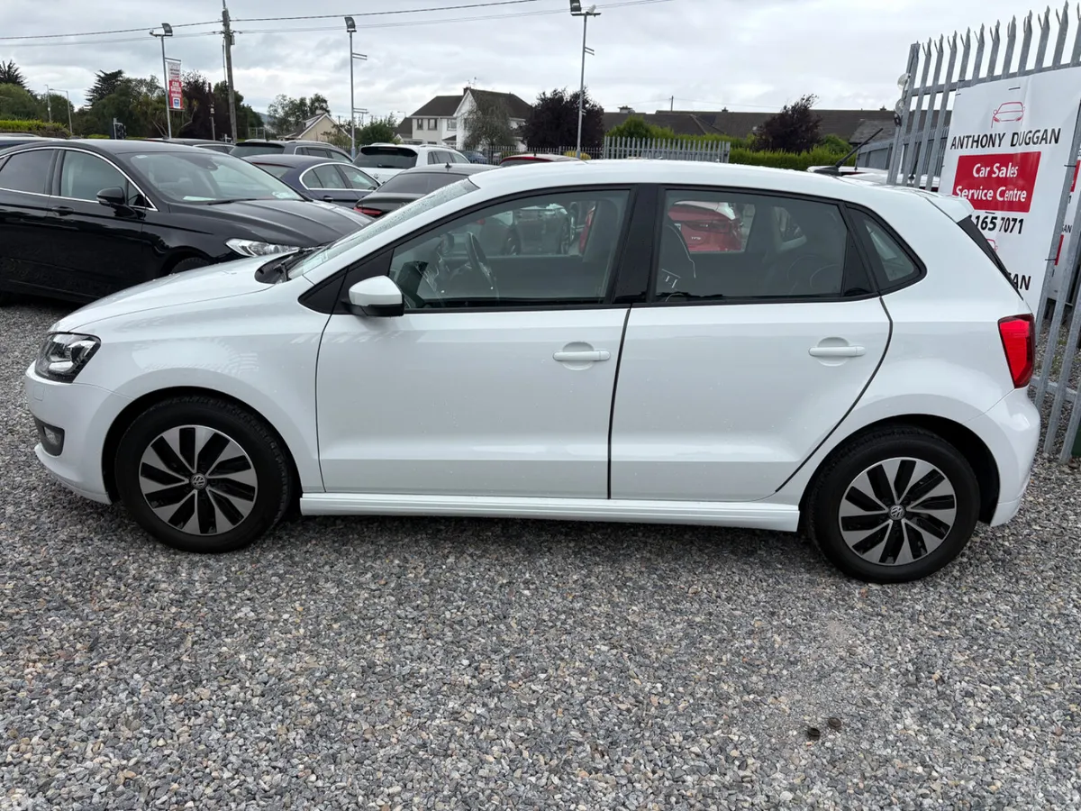 Volkswagen Polo Hatchback, Petrol, 2017, White
