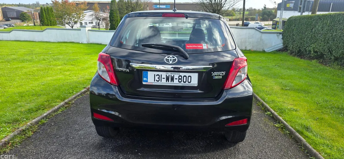 Toyota Yaris Hatchback, Petrol, 2013, Black