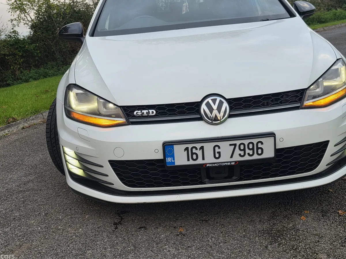 Volkswagen Golf Hatchback, Diesel, 2016, White