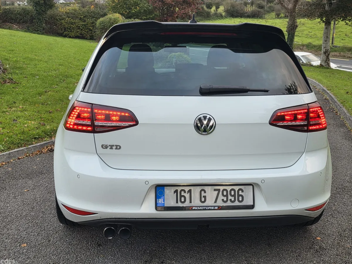 Volkswagen Golf Hatchback, Diesel, 2016, White