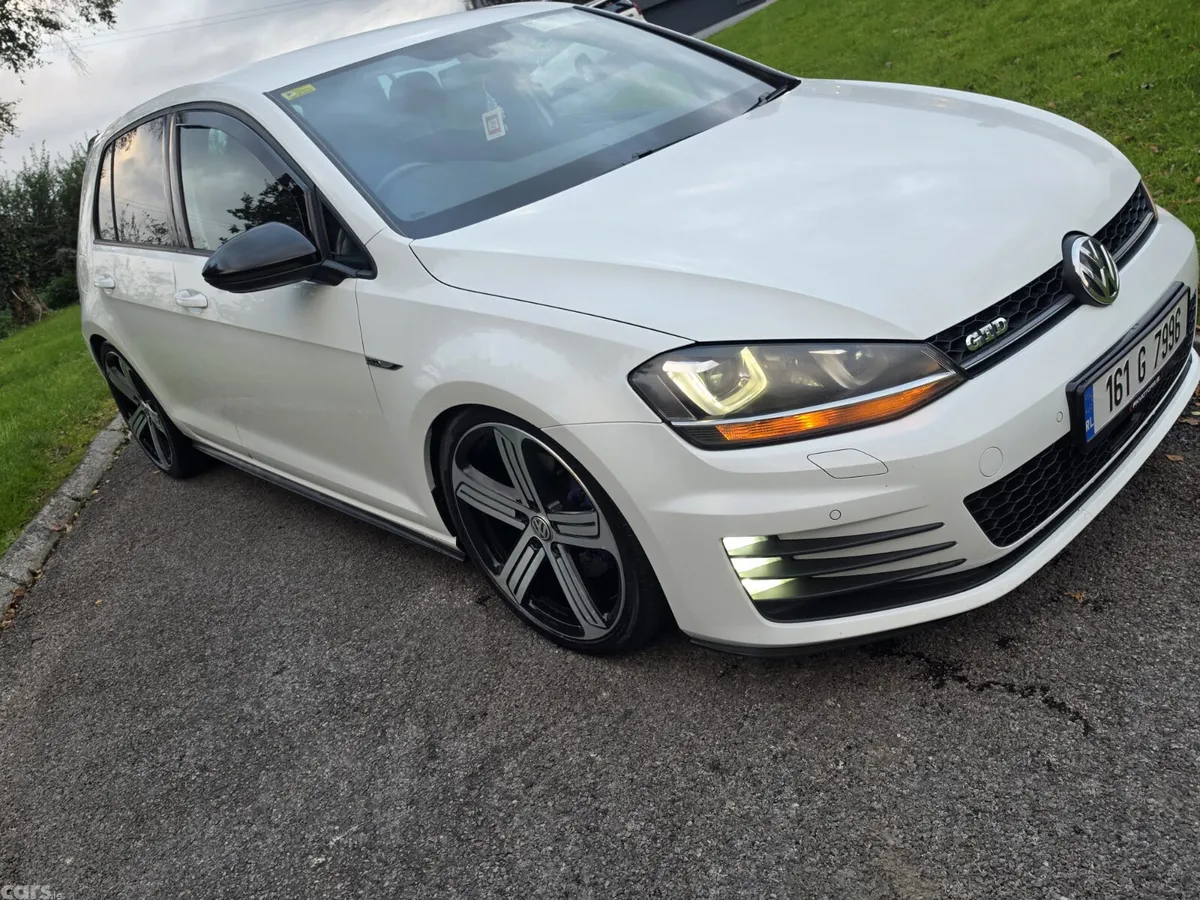 Volkswagen Golf Hatchback, Diesel, 2016, White