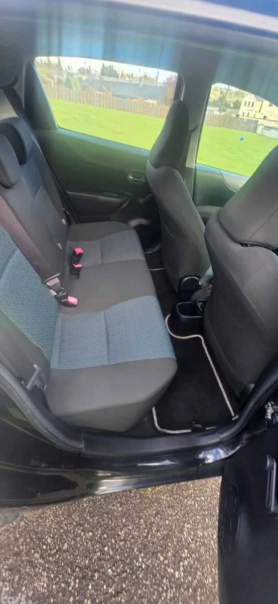 Toyota Yaris Hatchback, Petrol, 2013, Black