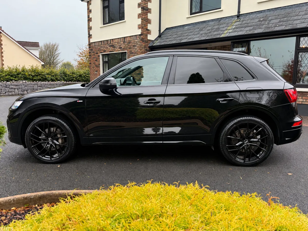 Audi Q5 SUV, Petrol Plug-in Hybrid, 2023, Black