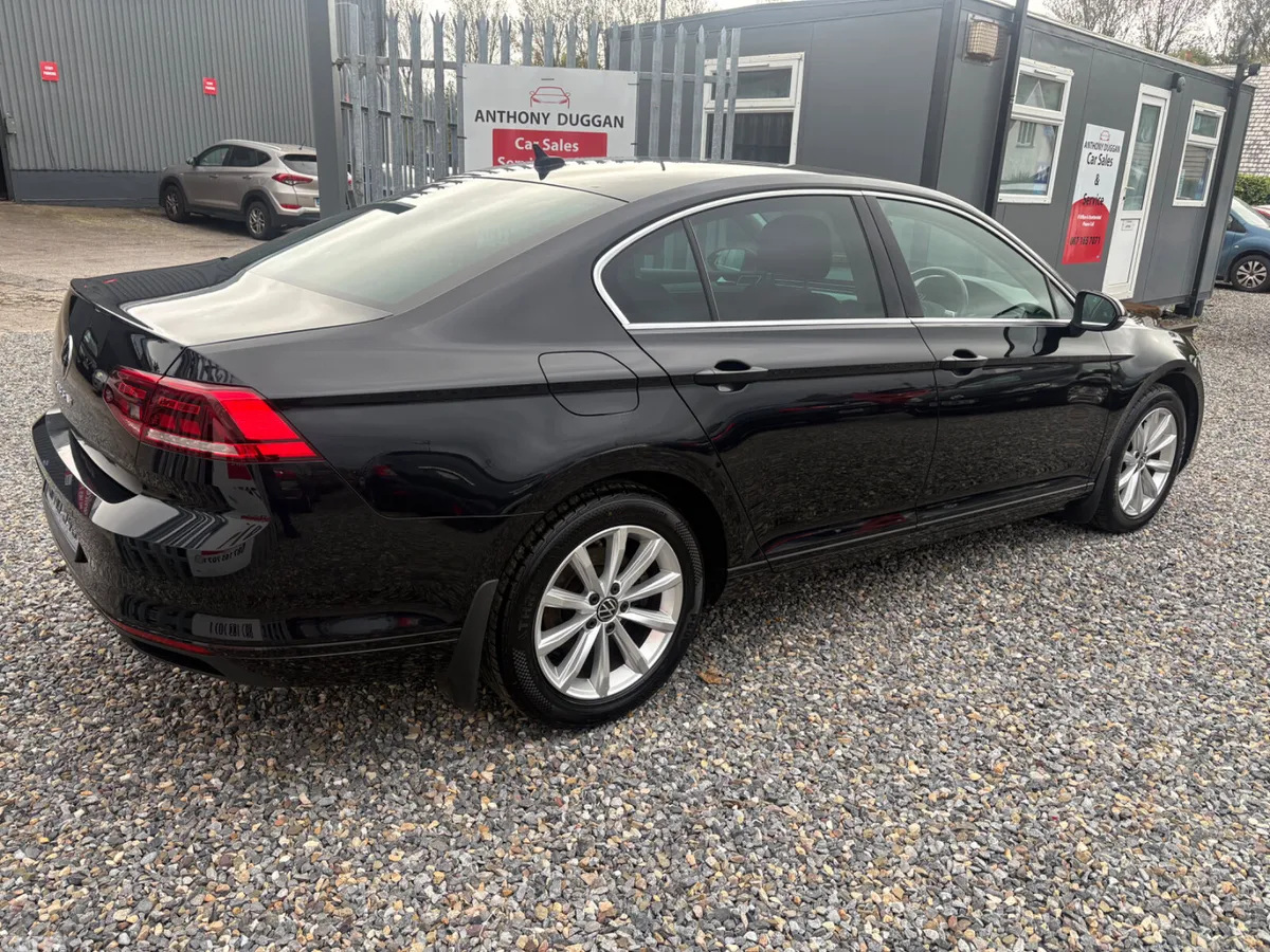 Volkswagen Passat Saloon, Diesel, 2021, Black