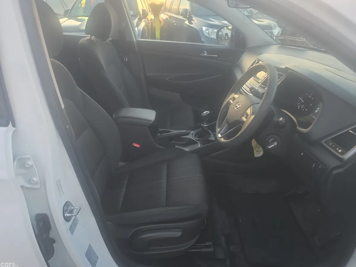 Hyundai Tucson SUV, Diesel, 2017, White