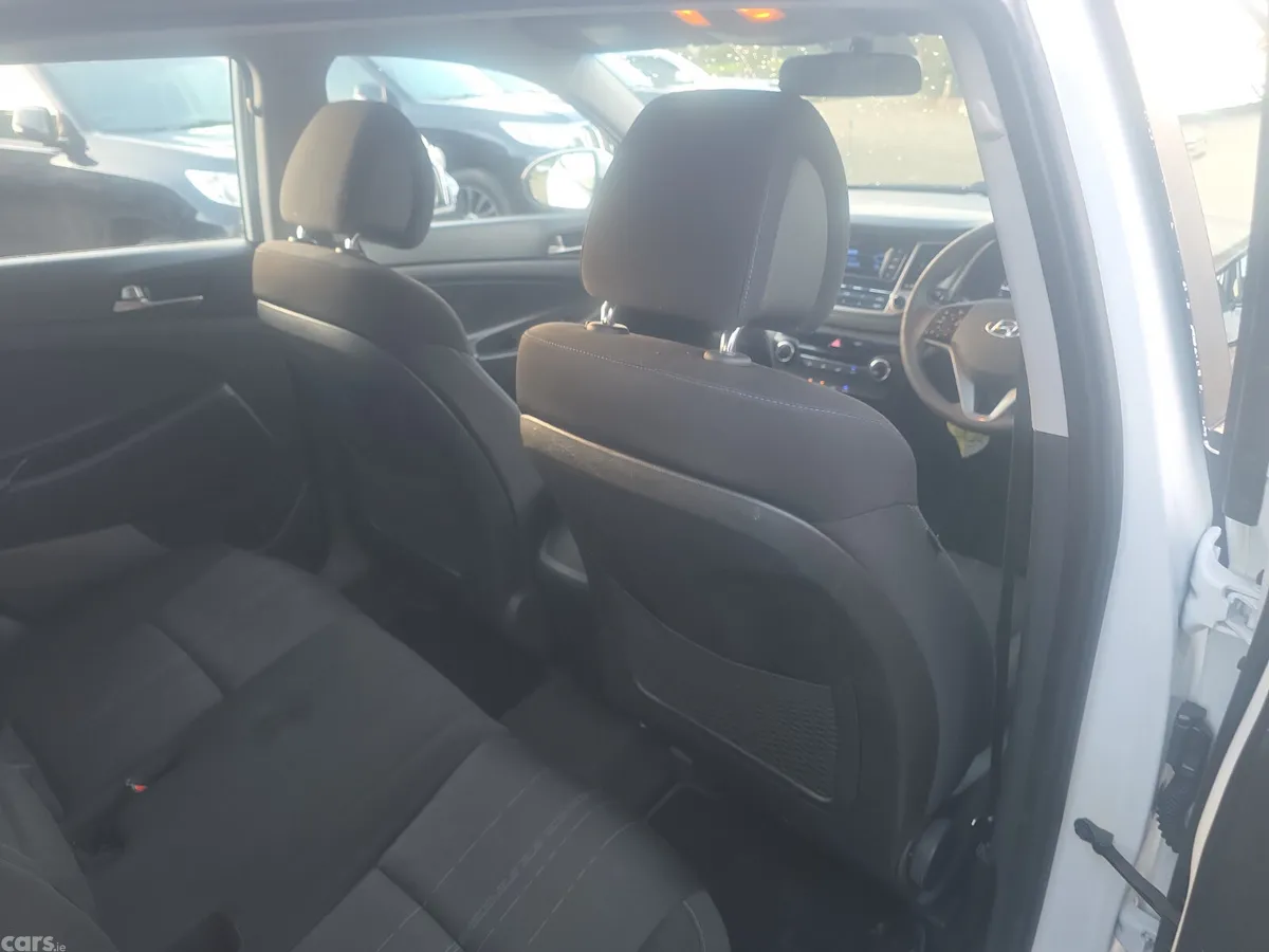 Hyundai Tucson SUV, Diesel, 2017, White