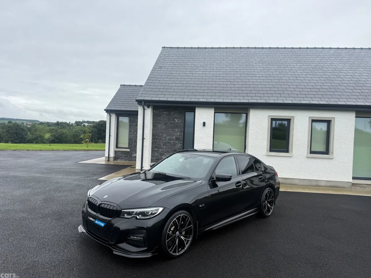 BMW 3-Series Saloon, Petrol Hybrid, 2022, Black