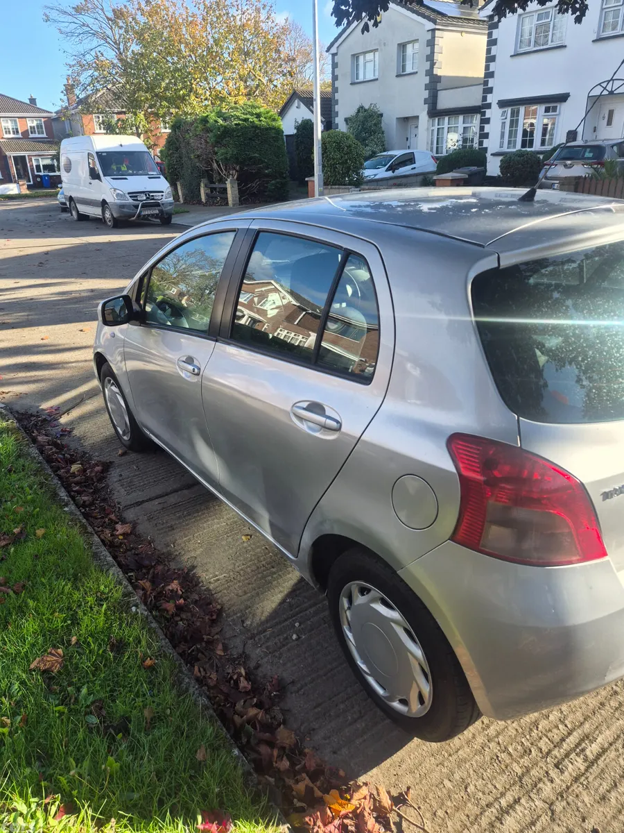 Toyota Yaris Hatchback, Petrol, 2006, Silver