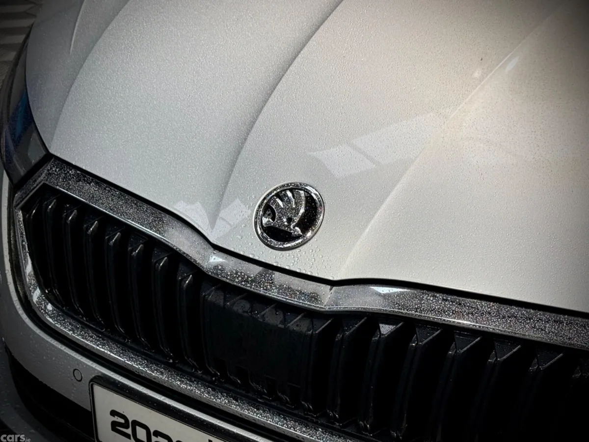 Skoda Octavia Hatchback, Diesel, 2022, Silver