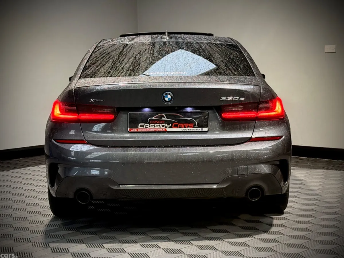 BMW 3-Series Saloon, Petrol Hybrid, 2022, Grey