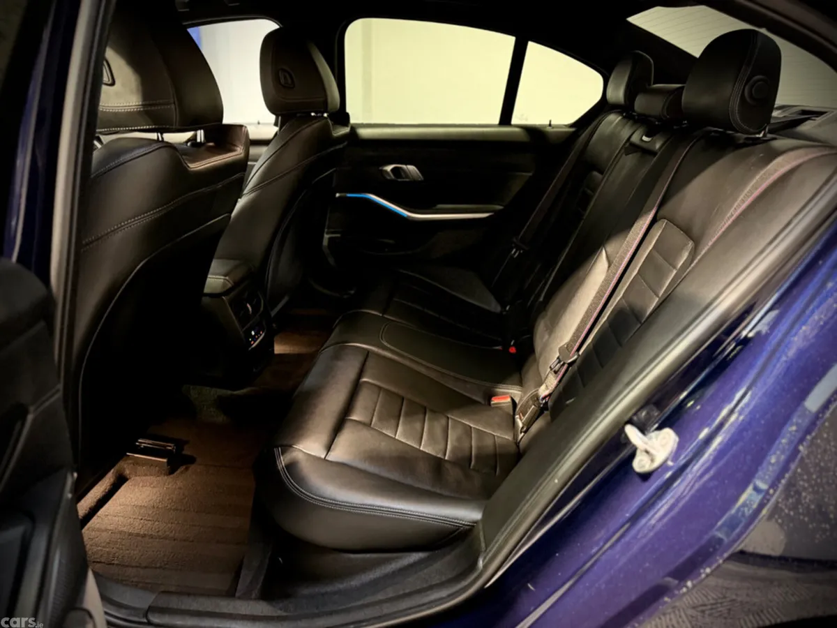 BMW 3-Series Saloon, Petrol Hybrid, 2021, Blue