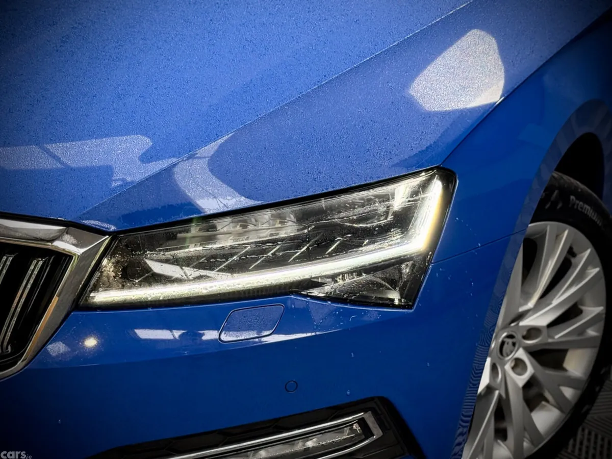 Skoda Superb Hatchback, Diesel, 2024, Blue