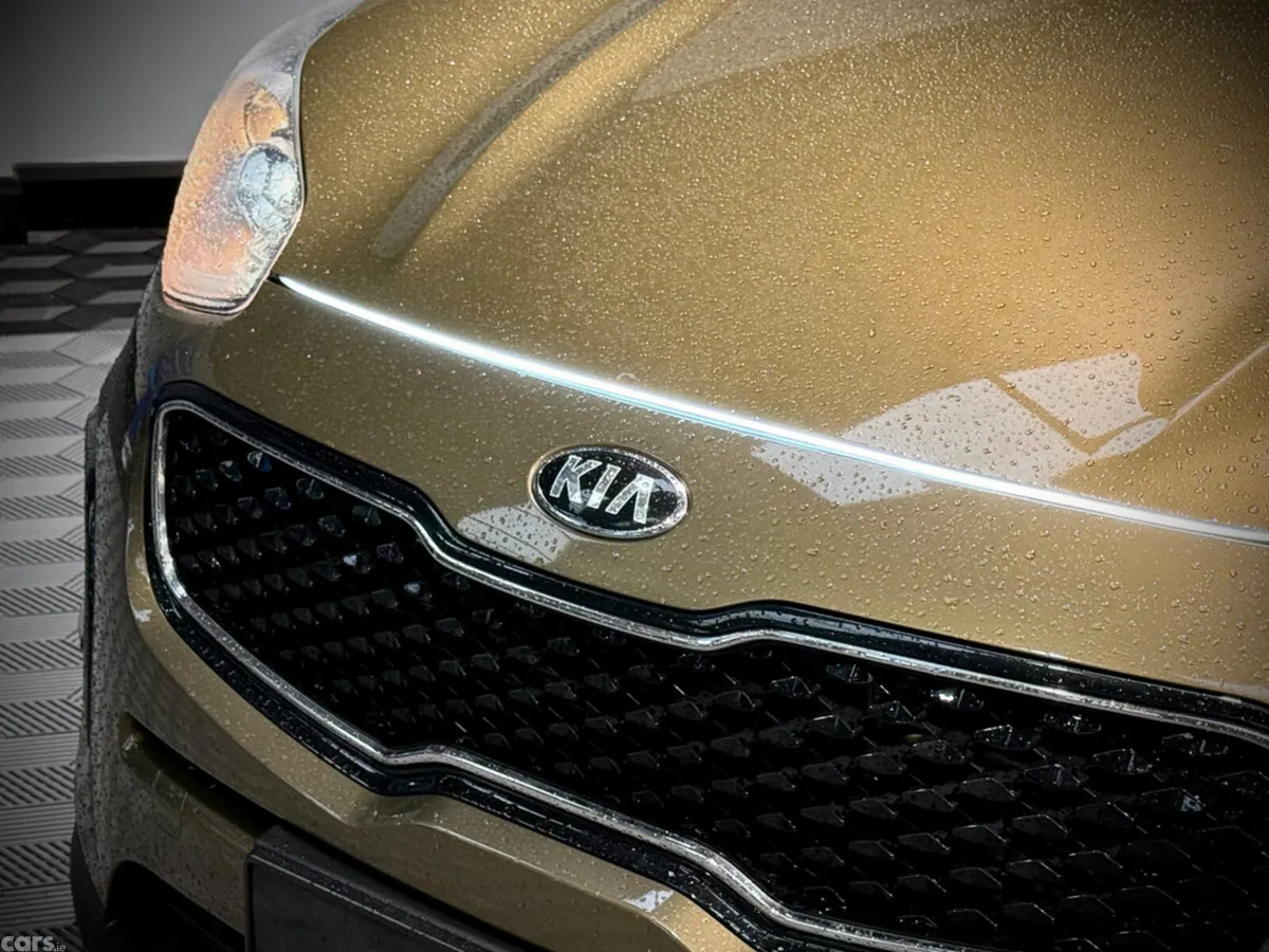 Kia Sportage SUV, Diesel, 2017, Gold