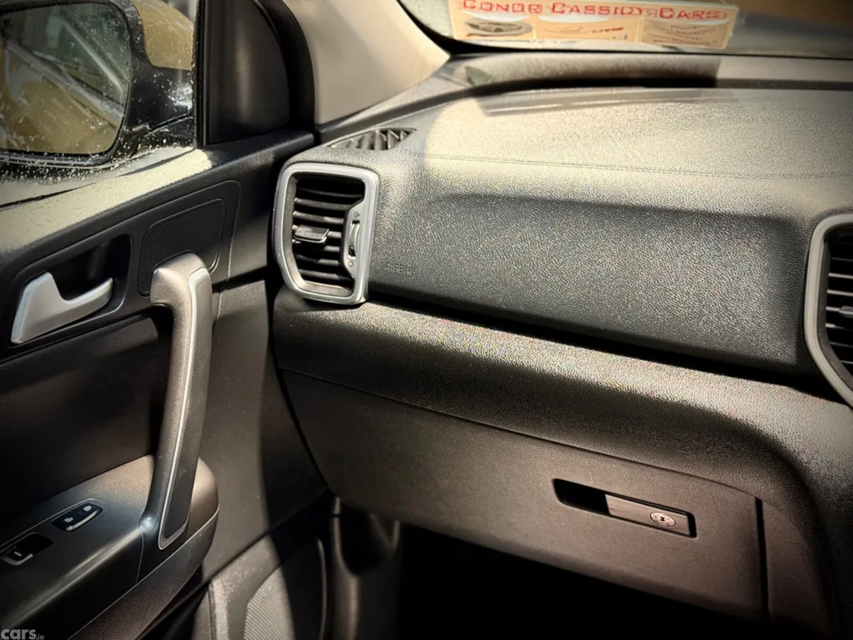 Kia Sportage SUV, Diesel, 2017, Gold