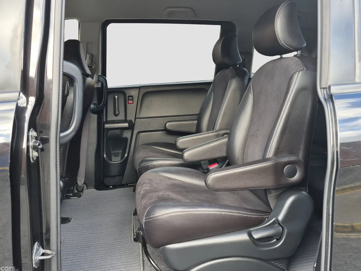 Honda Freed MPV, Petrol Hybrid, 2014, Black