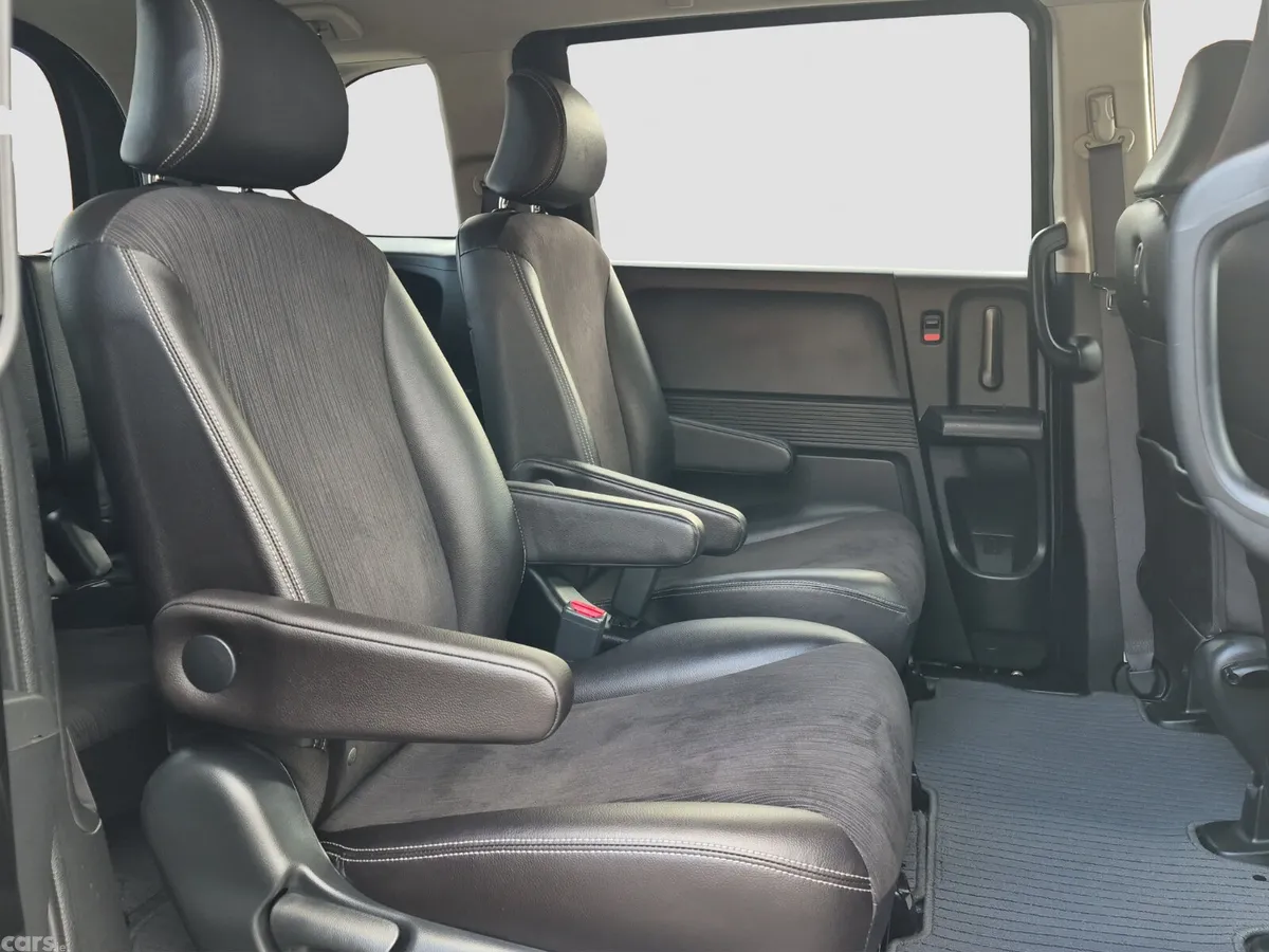 Honda Freed MPV, Petrol Hybrid, 2014, Black