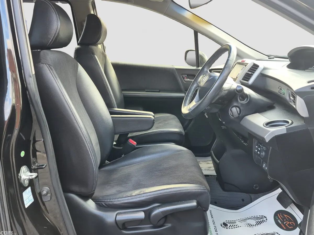 Honda Freed MPV, Petrol Hybrid, 2014, Black