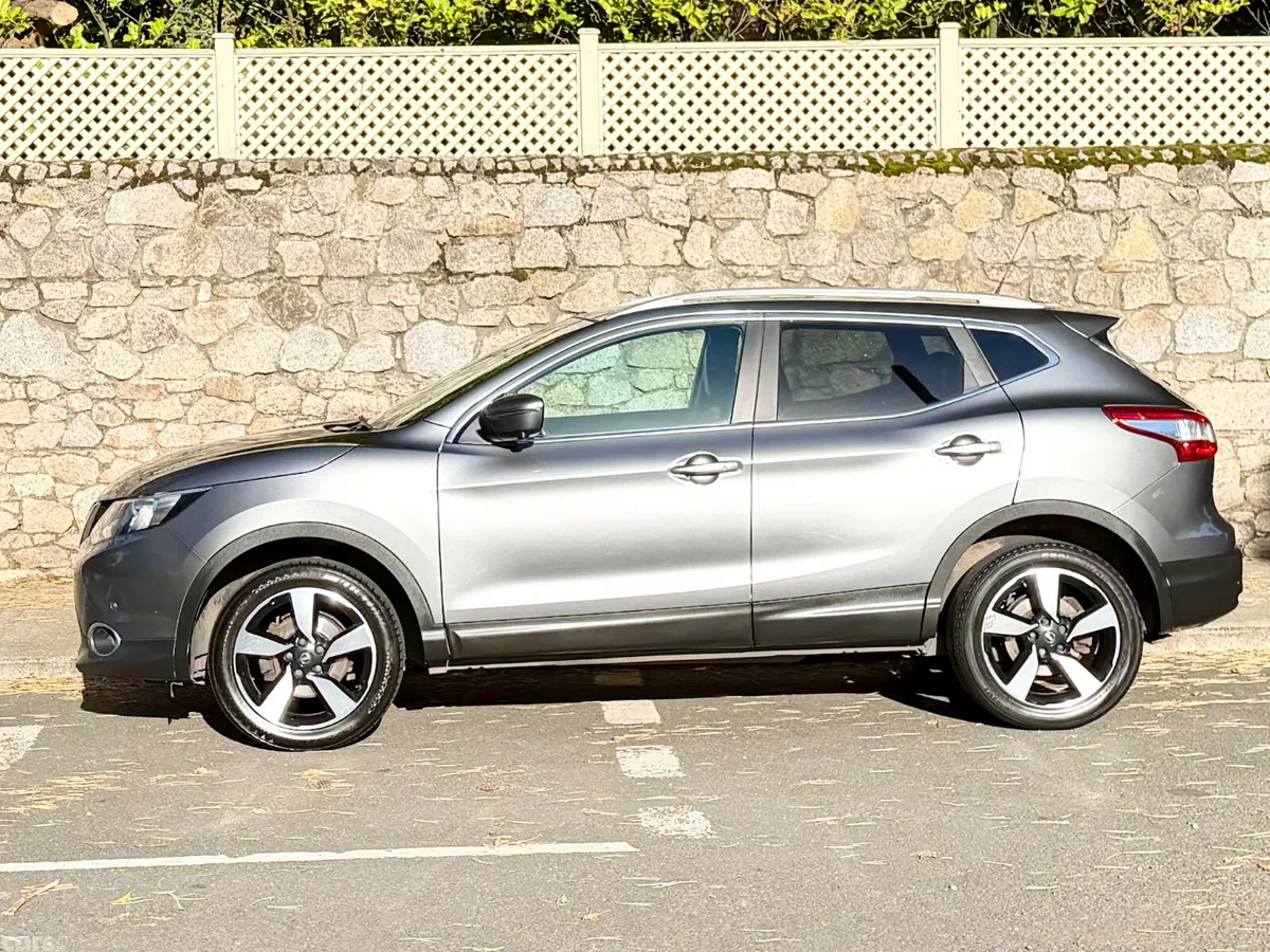 Nissan Qashqai SUV, Diesel, 2017, Grey