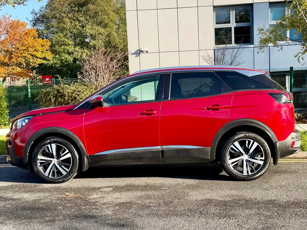 Peugeot 3008 MPV, Diesel, 2020, Red