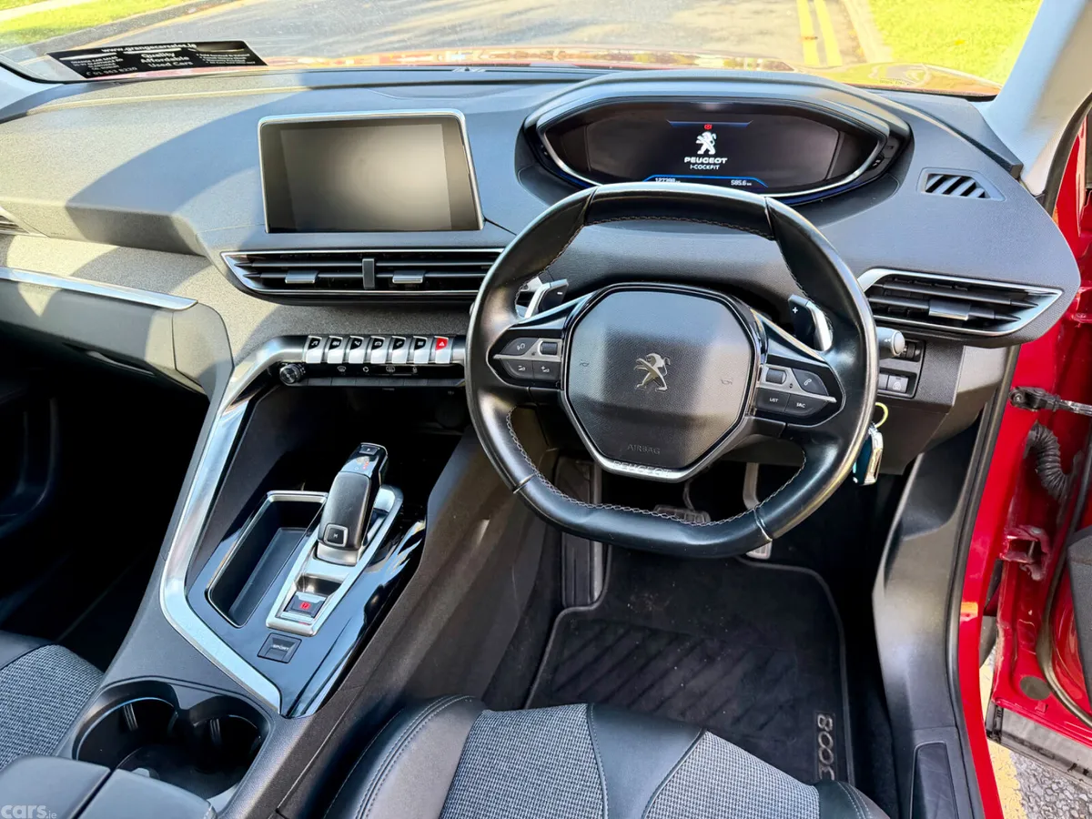 Peugeot 3008 MPV, Diesel, 2020, Red