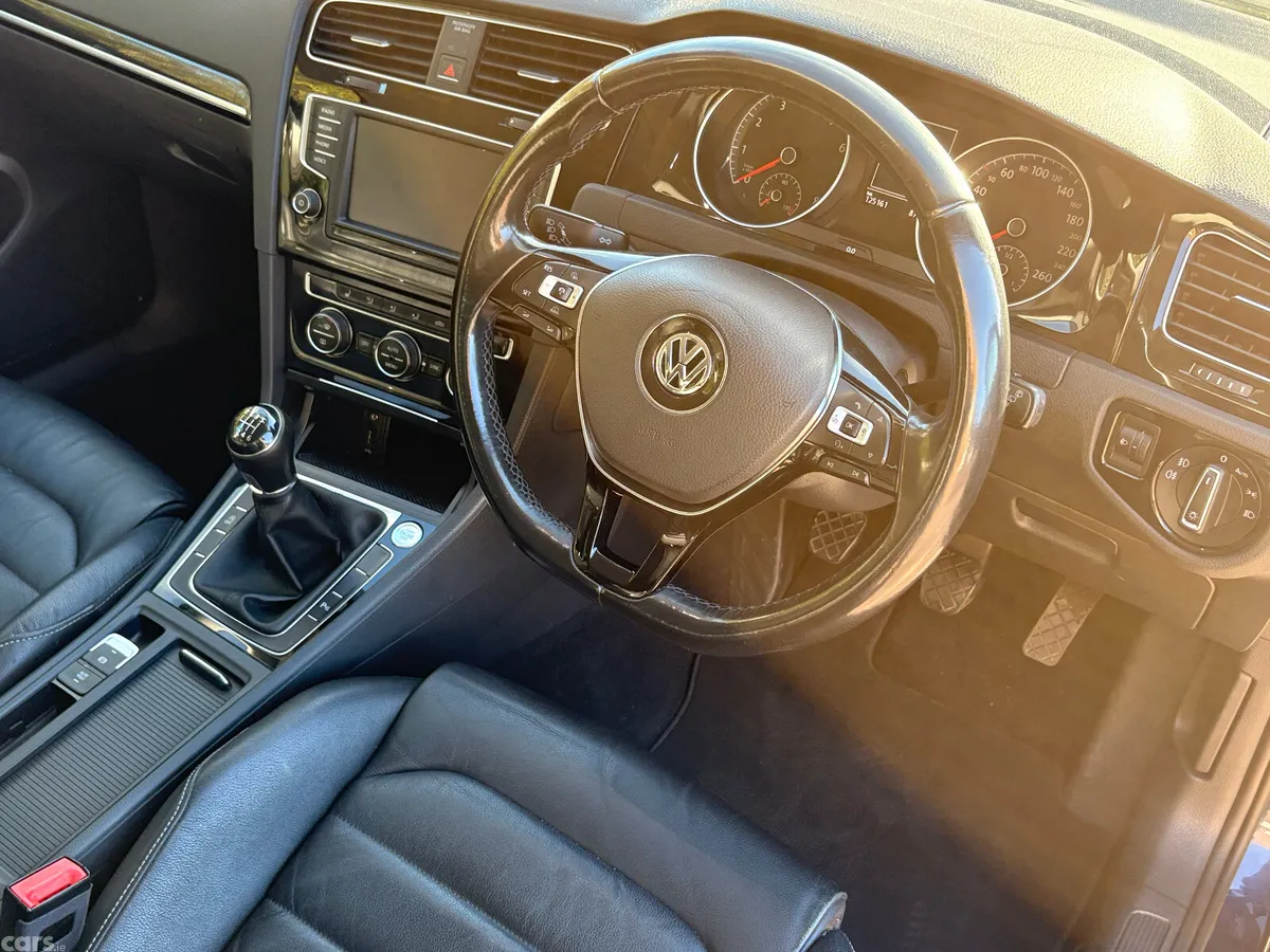 Volkswagen Golf Estate, Petrol, 2017, Blue