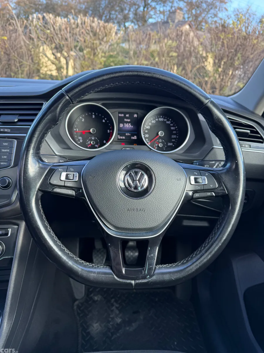 Volkswagen Tiguan SUV, Diesel, 2017, Red