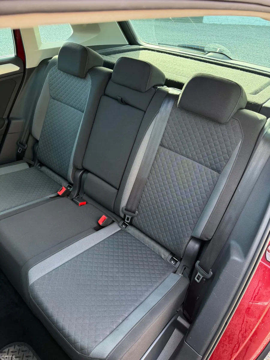 Volkswagen Tiguan SUV, Diesel, 2017, Red