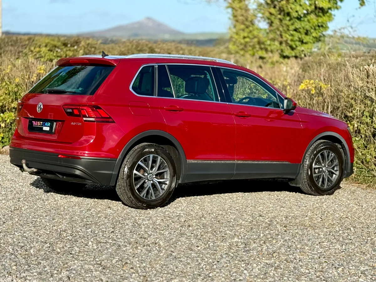 Volkswagen Tiguan SUV, Diesel, 2017, Red