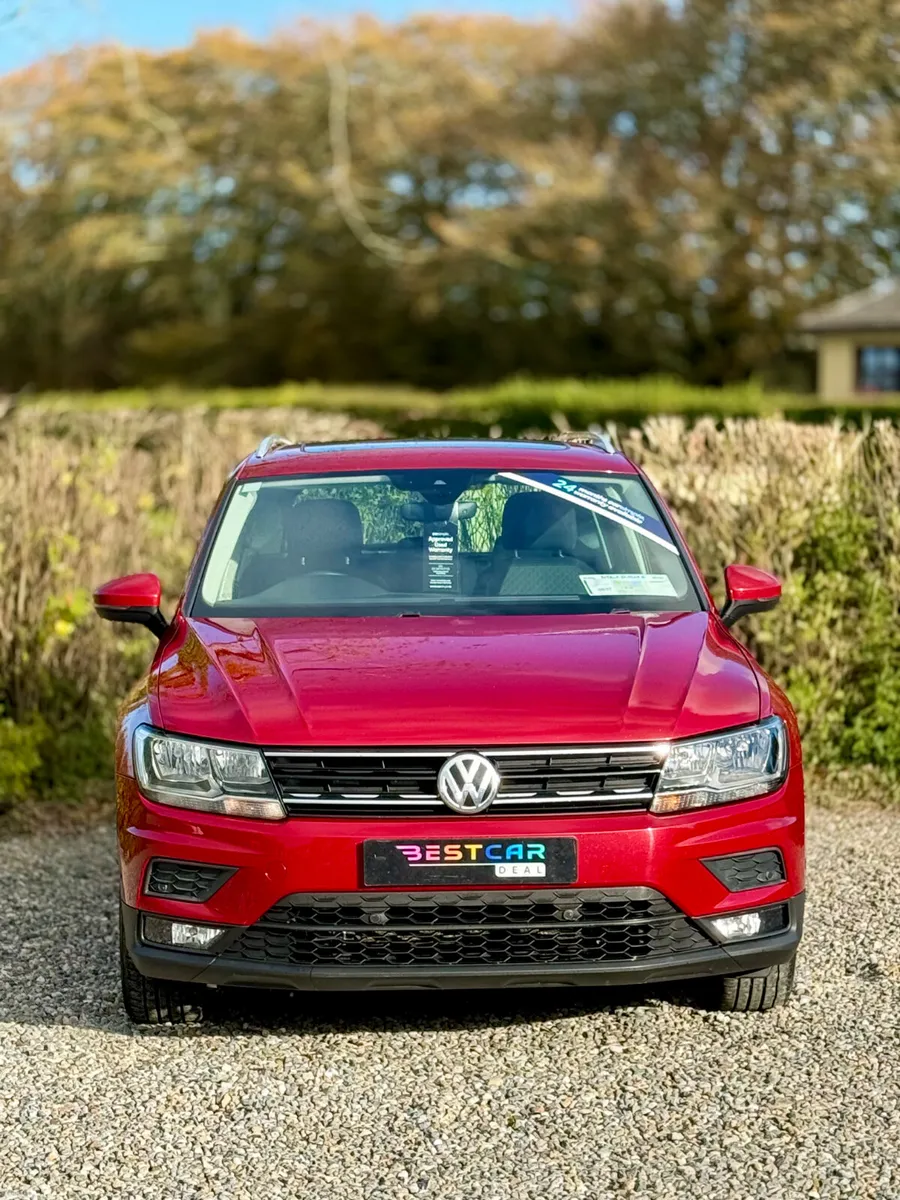 Volkswagen Tiguan SUV, Diesel, 2017, Red