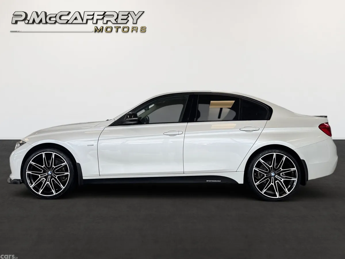 BMW 3-Series Saloon, Diesel, 2017, White