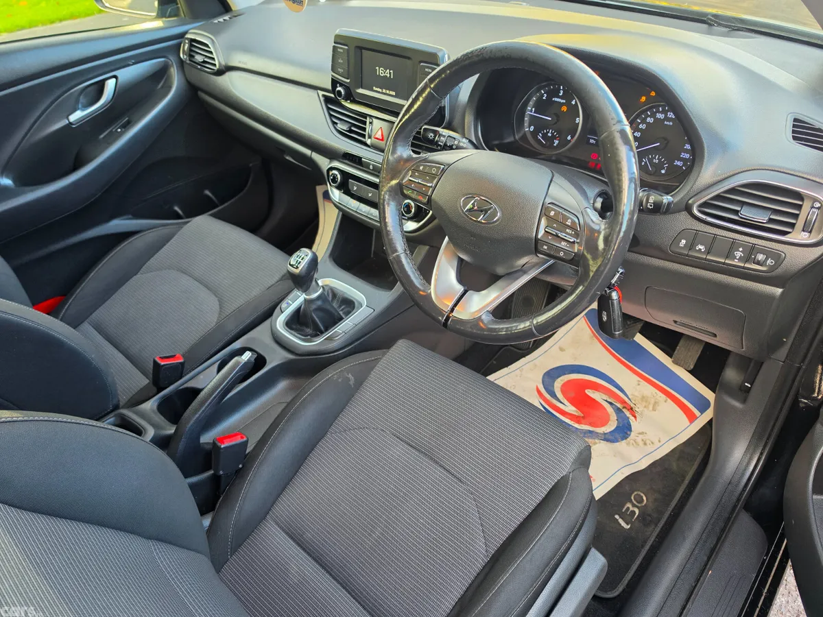 Hyundai i30 Hatchback, Diesel, 2017, Black