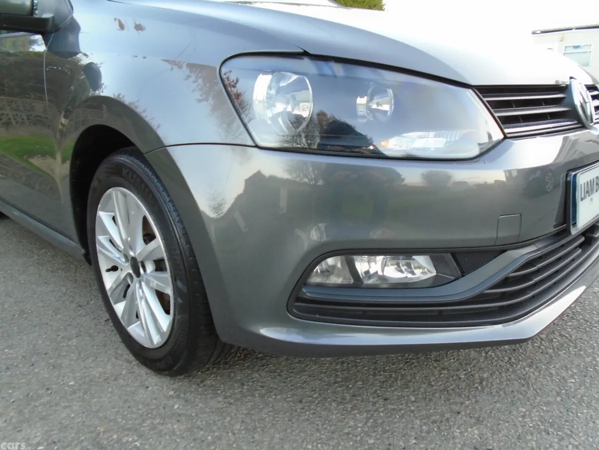 Volkswagen Polo Hatchback, Petrol, 2015, Grey