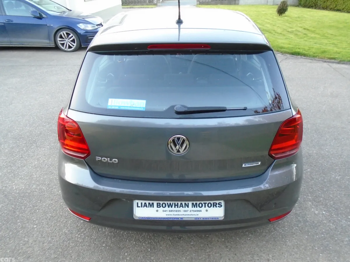 Volkswagen Polo Hatchback, Petrol, 2015, Grey