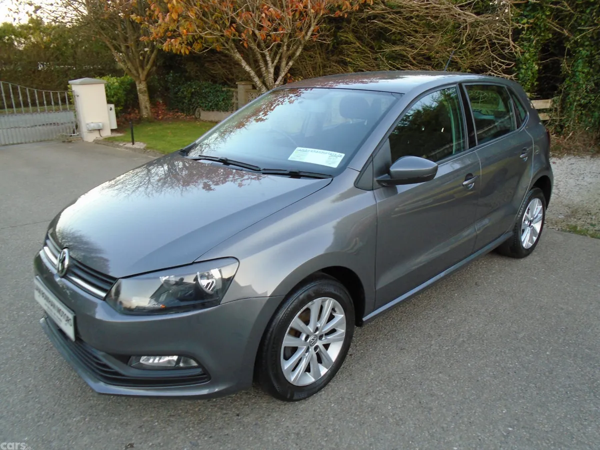 Volkswagen Polo Hatchback, Petrol, 2015, Grey