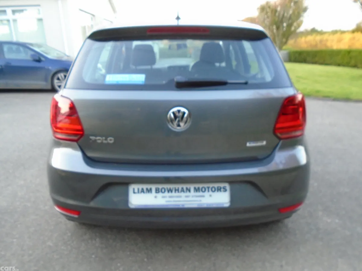 Volkswagen Polo Hatchback, Petrol, 2015, Grey