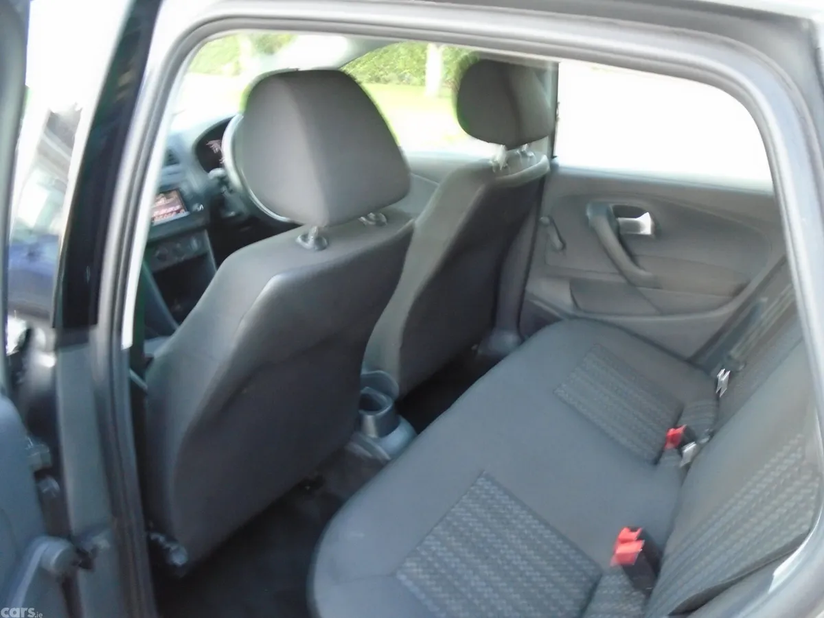 Volkswagen Polo Hatchback, Petrol, 2015, Grey