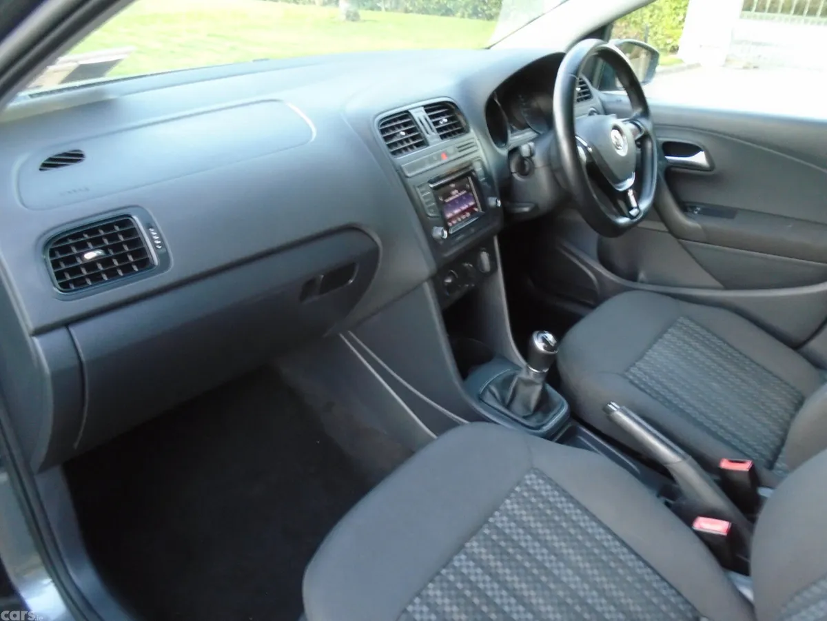 Volkswagen Polo Hatchback, Petrol, 2015, Grey