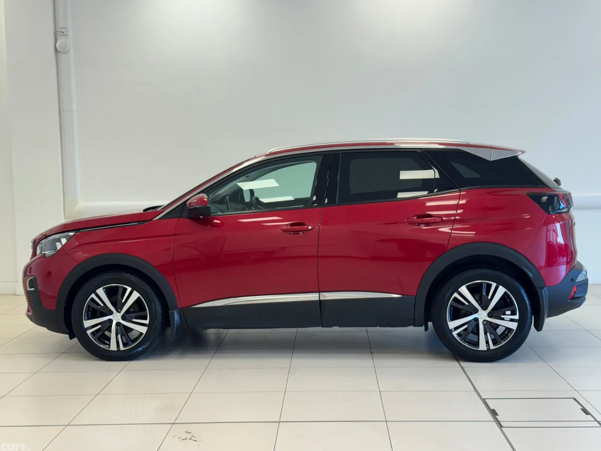 Peugeot 3008 MPV, Diesel, 2020, Red